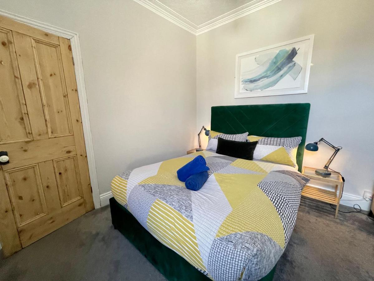 Edwardian City Centre House For Big Groups, Offroad Parking & Hot Tub! Кардіфф Екстер'єр фото