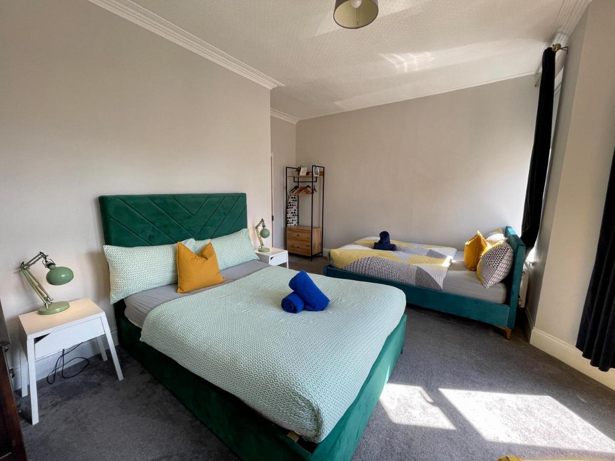 Edwardian City Centre House For Big Groups, Offroad Parking & Hot Tub! Кардіфф Екстер'єр фото