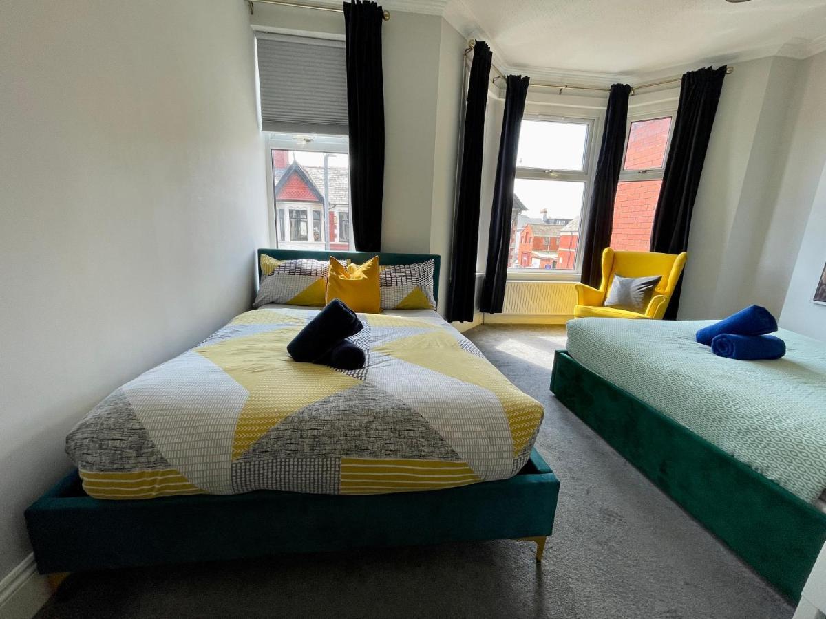 Edwardian City Centre House For Big Groups, Offroad Parking & Hot Tub! Кардіфф Екстер'єр фото