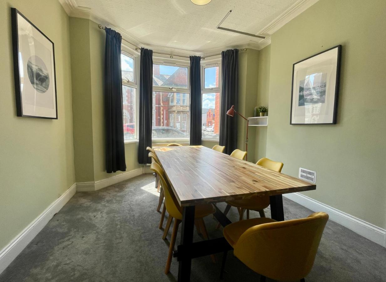 Edwardian City Centre House For Big Groups, Offroad Parking & Hot Tub! Кардіфф Екстер'єр фото